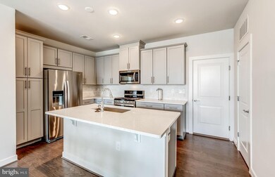 13334 Arrowbrook Centre Dr unit 112, Herndon, VA 20171 - photo 7