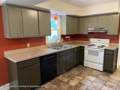 1926 Rock Way, Lansing, MI 48910 - photo 3