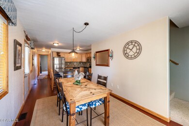 831MinkLane DR Kit Bed