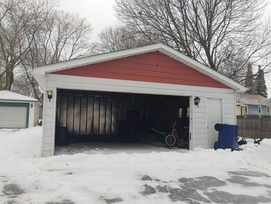 816 Pine St, Waukegan, IL 60085 - photo 3