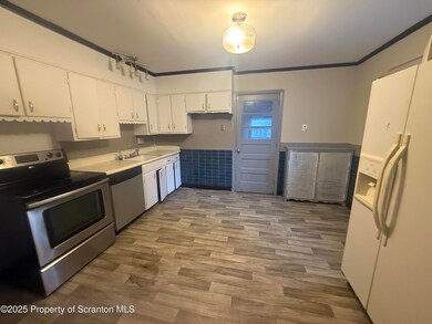319 N Sumner Ave, Scranton, PA 18504 - photo 6
