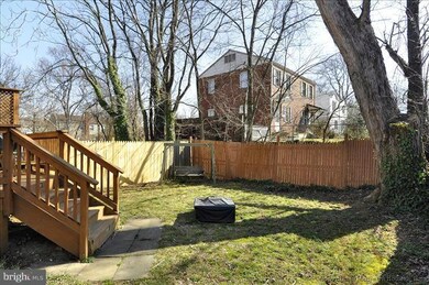 5709 Fenwick Dr, Alexandria, VA 22303 - photo 2