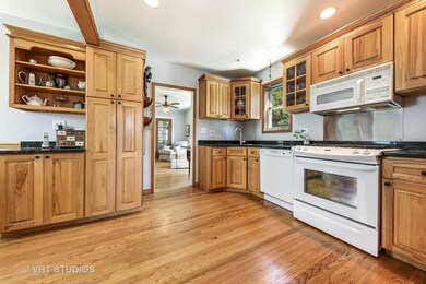 130 N Oak St, Elmhurst, IL 60126 - photo 2