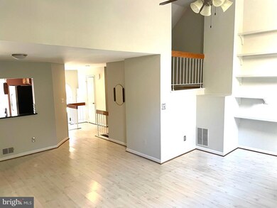 8302 Linden Oaks Ct, Lorton, VA 22079 - photo 7