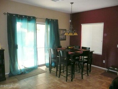 Eat-in Kitchen