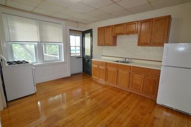 15 Lynde St unit 19, Salem, MA 01970 - photo 2