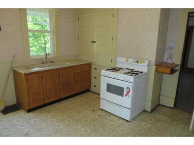 63 Pleasant St, Barton, VT 05822 - photo 6