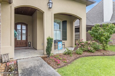 329 Dunvegan-2