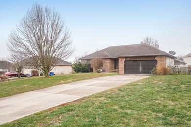 502 W Chestnut Rd, Nixa, MO 65714 - photo 2