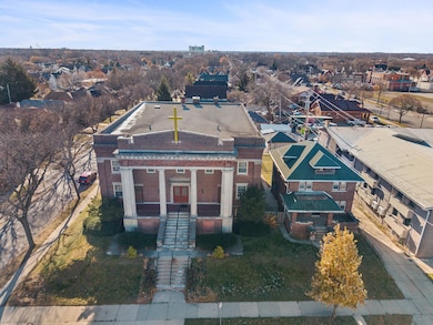 3001 W Mitchell St, Milwaukee, WI 53215 - photo 2