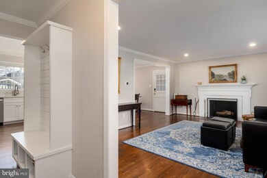 1128 Priscilla Ln, Alexandria, VA 22308 - photo 3