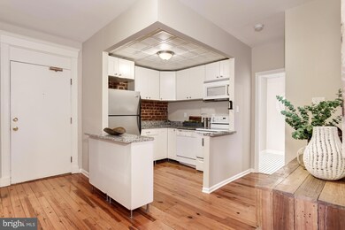 1855 Calvert St NW unit 201, Washington, DC 20009 - photo 4