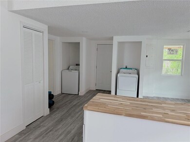 611 W 3rd St, Coffeyville, KS 67337 - photo 4