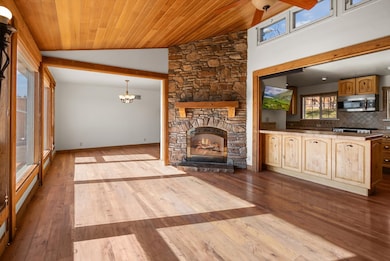 417 W Arizona St, Kalispell, MT 59901 - photo 3