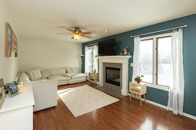 3018 SW Prairie View Rd, Ankeny, IA 50023 - photo 2