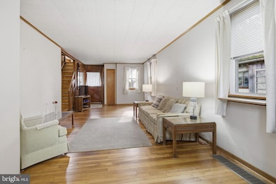 933 Bedford Ave, Darby, PA 19023 - photo 3