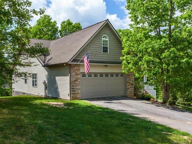 122 Baton Ln, Hendersonville, NC 28792 - photo 3