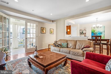 4119 S Four Mile Run Dr unit 202, Arlington, VA 22204 - photo 2