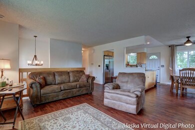 Living Room W/Laminate Flooring