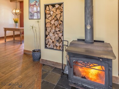 212 Silver Run Rd, Gallatin Gateway, MT 59730 - photo 6