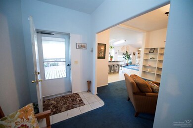 2307 SW Mariposa Loop, Redmond, OR 97756 - photo 4