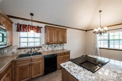 705 S Division St, Sapulpa, OK 74066 - photo 4