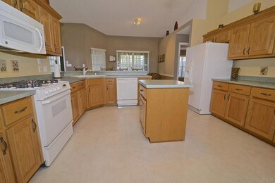 2401 Sweet Heart Ln, Pensacola, FL 32526 - photo 4