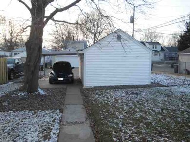 2024 44th St, Rock Island, IL 61201 - photo 3