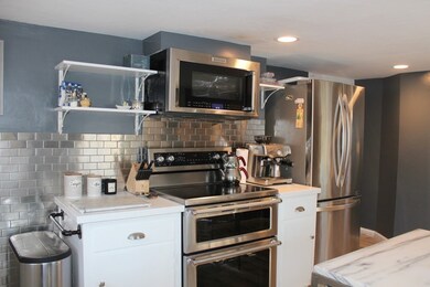 145 Fruit St, Hopkinton, MA 01748 - photo 5