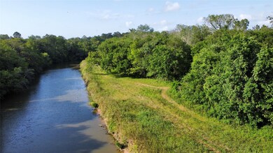 7649 W Oak Cross St, Alvin, TX 77511 - photo 5