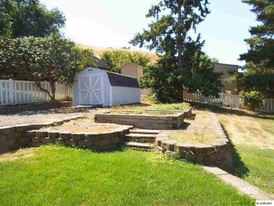 324 Jefferson St, Asotin, WA 99402 - photo 6