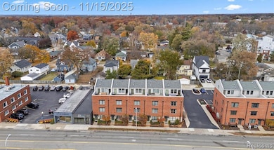 670 W 11 Mile Rd unit 10, Royal Oak, MI 48067 - photo 2