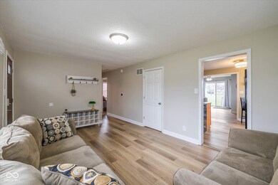 420 N 15th Ave, Beech Grove, IN 46107 - photo 4