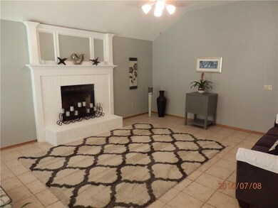 2708 E Hills Dr, Moore, OK 73160 - photo 4