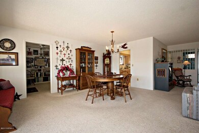 10547 W Mission Ln, Sun City, AZ 85351 - photo 5