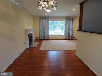 6624 Moly Dr, Falls Church, VA 22046 - photo 4