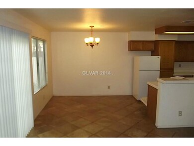 2809 S Swallow Point Cir, Las Vegas, NV 89117 - photo 6