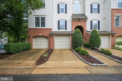 4679 Longstreet Ln unit 101, Alexandria, VA 22311 - photo 3
