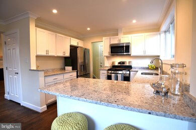 805 Somerset Place, Hyattsville, MD 20783 - photo 6