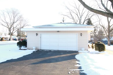 232 Tamarack Ave, Naperville, IL 60540 - photo 3