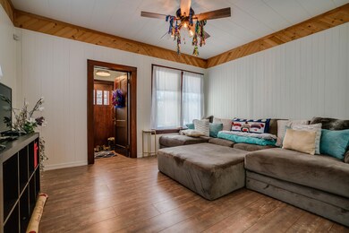 302WCusterPark_2