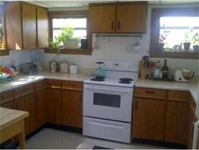 691 Amherst Rd, Sunderland, MA 01375 - photo 7