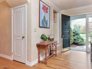 104 Stonehedge Dr N, Greenwich, CT 06831 - photo 4