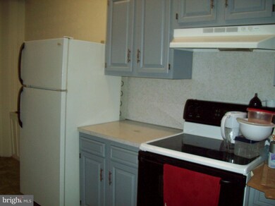 139 S 2nd St, Chambersburg, PA 17201 - photo 7