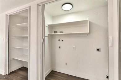 3484 Nightflower Ln unit C, Las Vegas, NV 89121 - photo 4