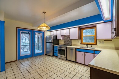 2047 Markert Blvd SE, Cedar Rapids, IA 52403 - photo 3