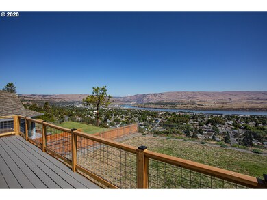 907 E 18th St, the Dalles, OR 97058 - photo 3