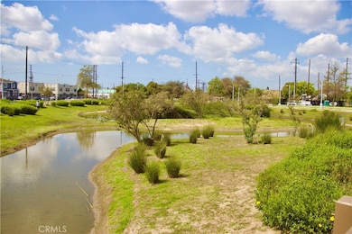 372 E 55th St unit 1/4, Los Angeles, CA 90011 - photo 4