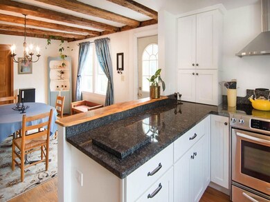 Kitchen/ Dining Area