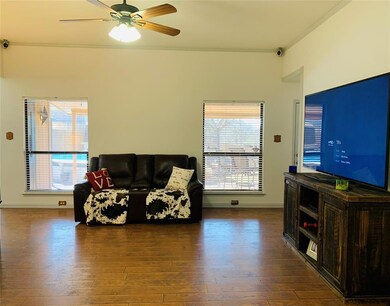 8455 Gibbs Dr, Fort Worth, TX 76108 - photo 4